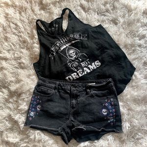 Blackheart 🖤 Low Rise Short sz.13
